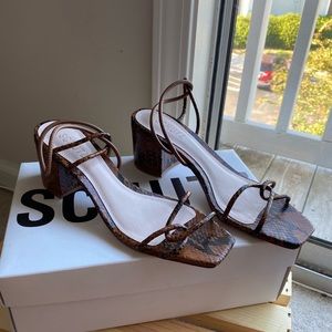 NWT Schutz low block heel strapped sandals